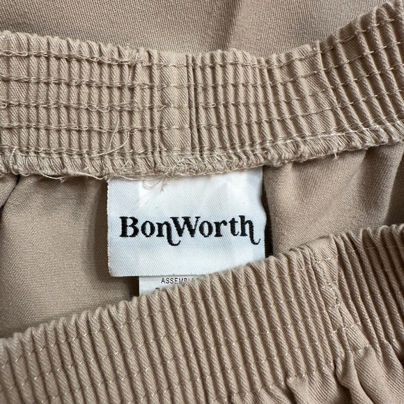 BONWORTH, WOMENS, TAN CAPRIS. ELASTIC WAIST, SIDE POCKETS, LEG SLIT. SIZE L - Picture 7 of 8